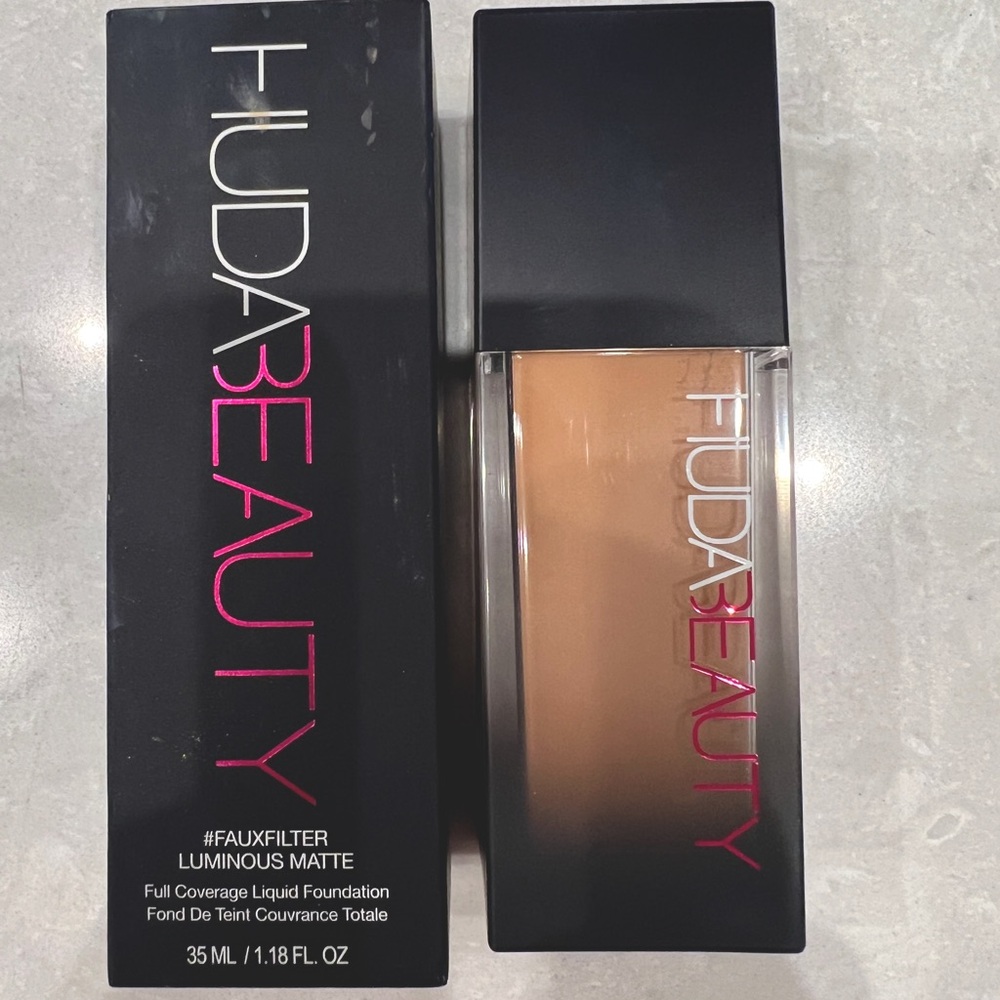 HUDA beauty faux filter foundation- luminous matte - full coverage